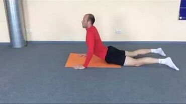 Η θεραπεία άσκησης βοηθά στην ενίσχυση των εξασθενημένων μυών της πλάτης στην οστεοχόνδρωση